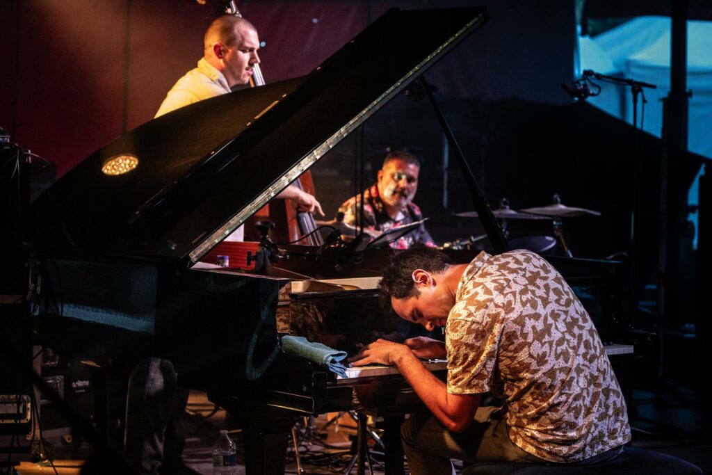 BAPTISTE BAILLY TRIO